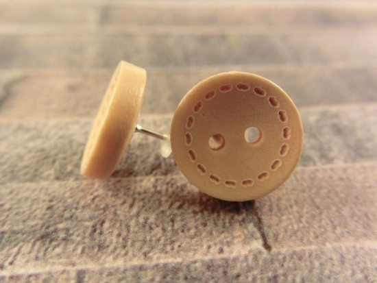 Preview: Holzknopf Ohrstecker mit Naht Gravur Holz Natur